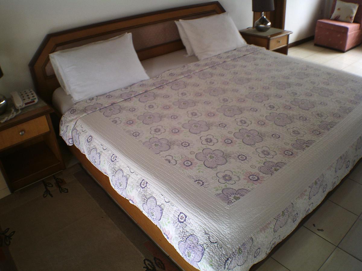 Lavender Lodge Hotel Άκρα Εξωτερικό φωτογραφία